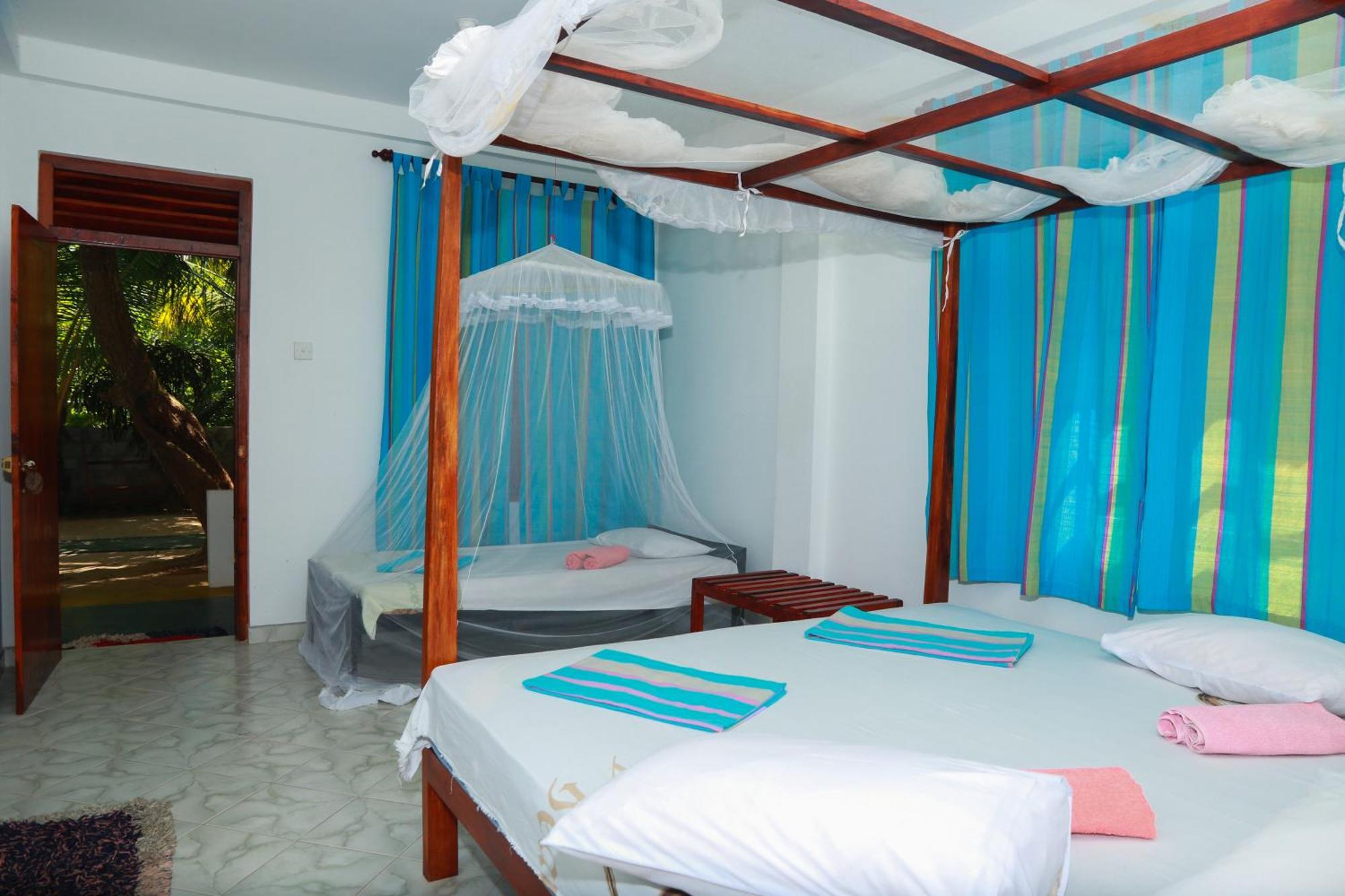 Panorama Rock Cafe Bed & Breakfast Tangalle Exterior foto
