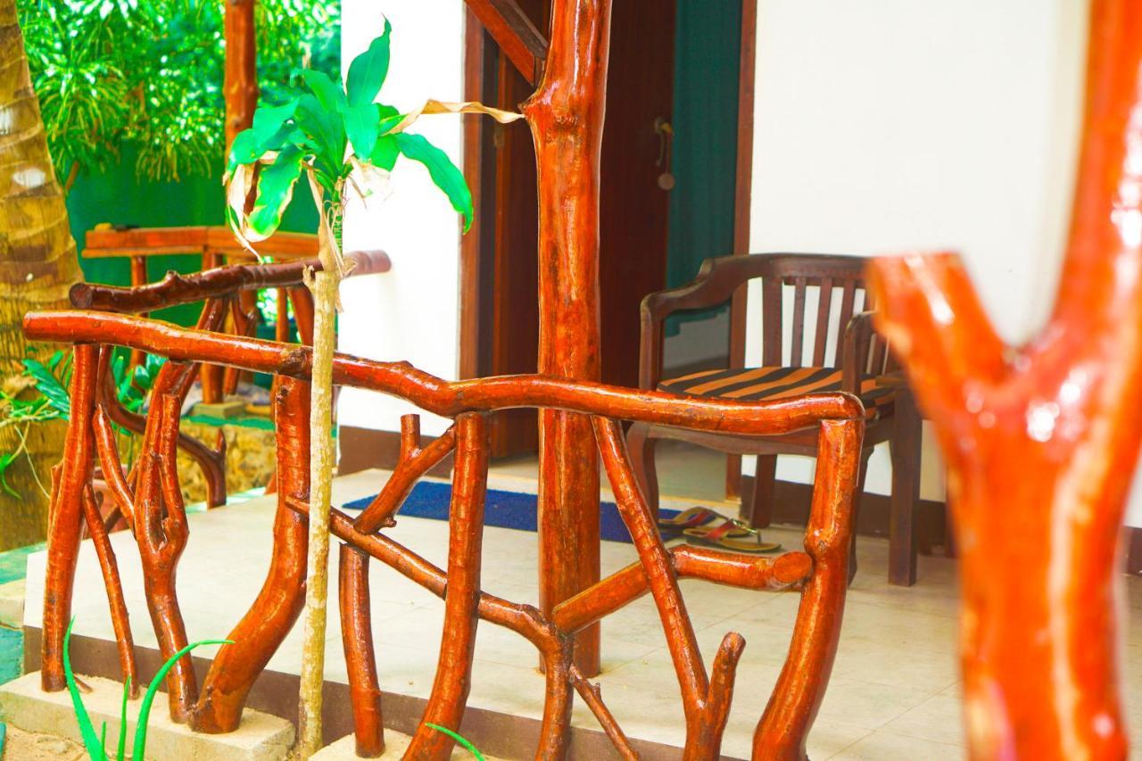Panorama Rock Cafe Bed & Breakfast Tangalle Exterior foto