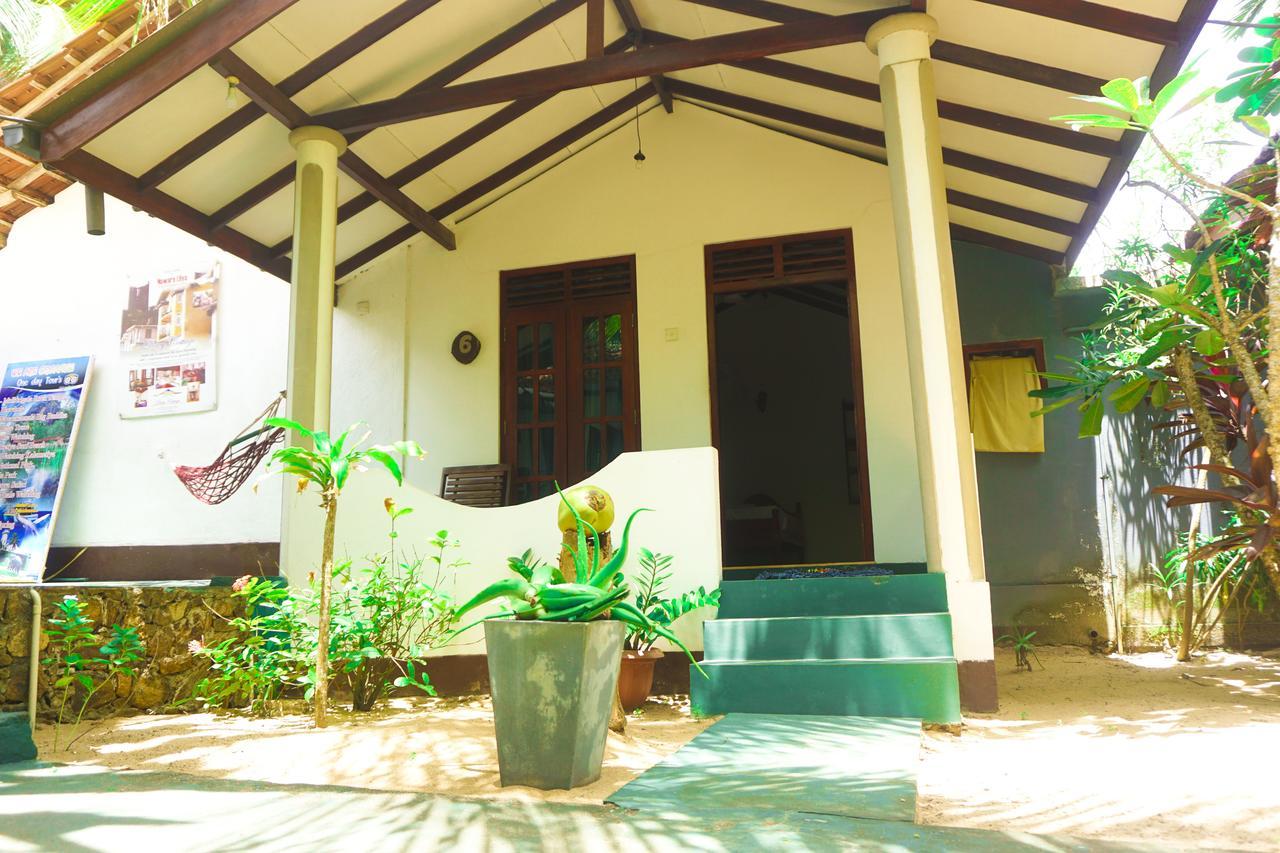 Panorama Rock Cafe Bed & Breakfast Tangalle Exterior foto