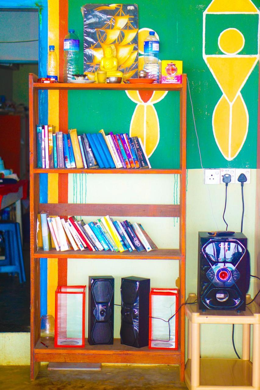 Panorama Rock Cafe Bed & Breakfast Tangalle Exterior foto