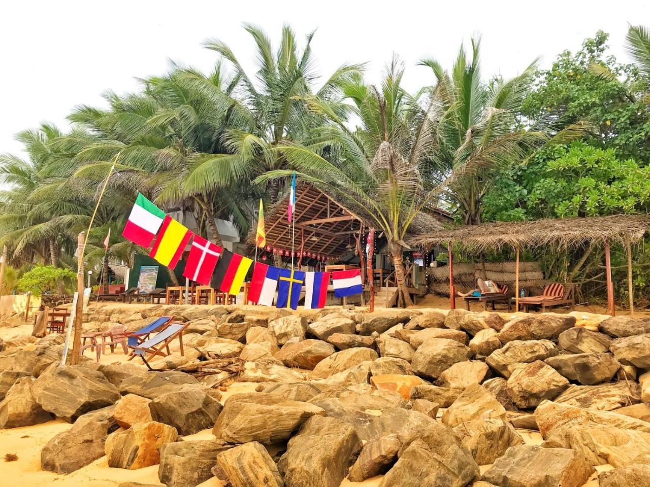Panorama Rock Cafe Bed & Breakfast Tangalle Exterior foto